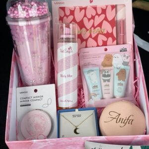 Fragrance Society hand cream gift set